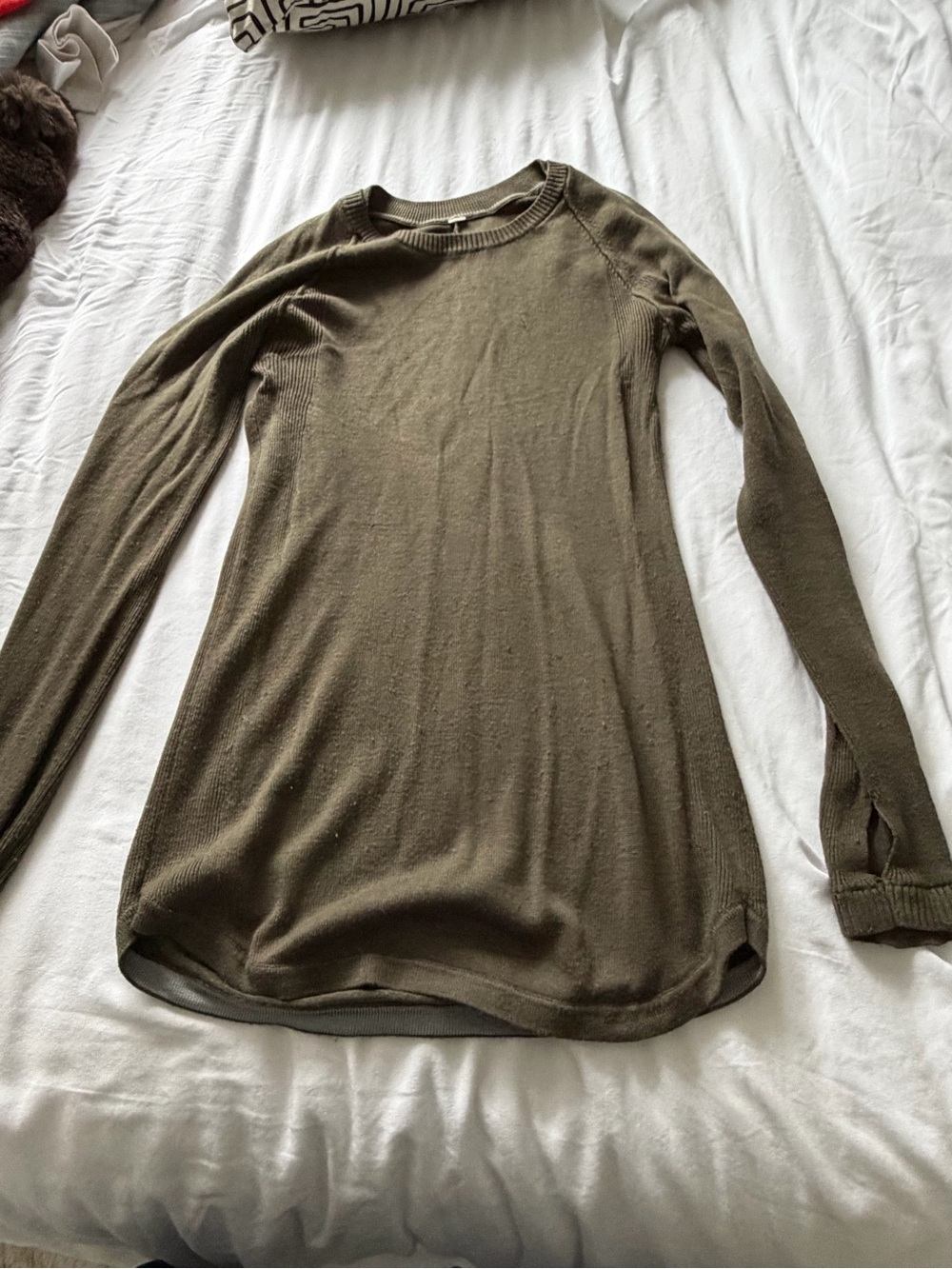 lululemon athletica Olive Green Long Sleeve Scoop Neck Sweater